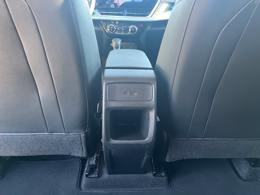 Used 2025 Chevrolet Trax LT w/ LT Convenience Package FWD image 26
