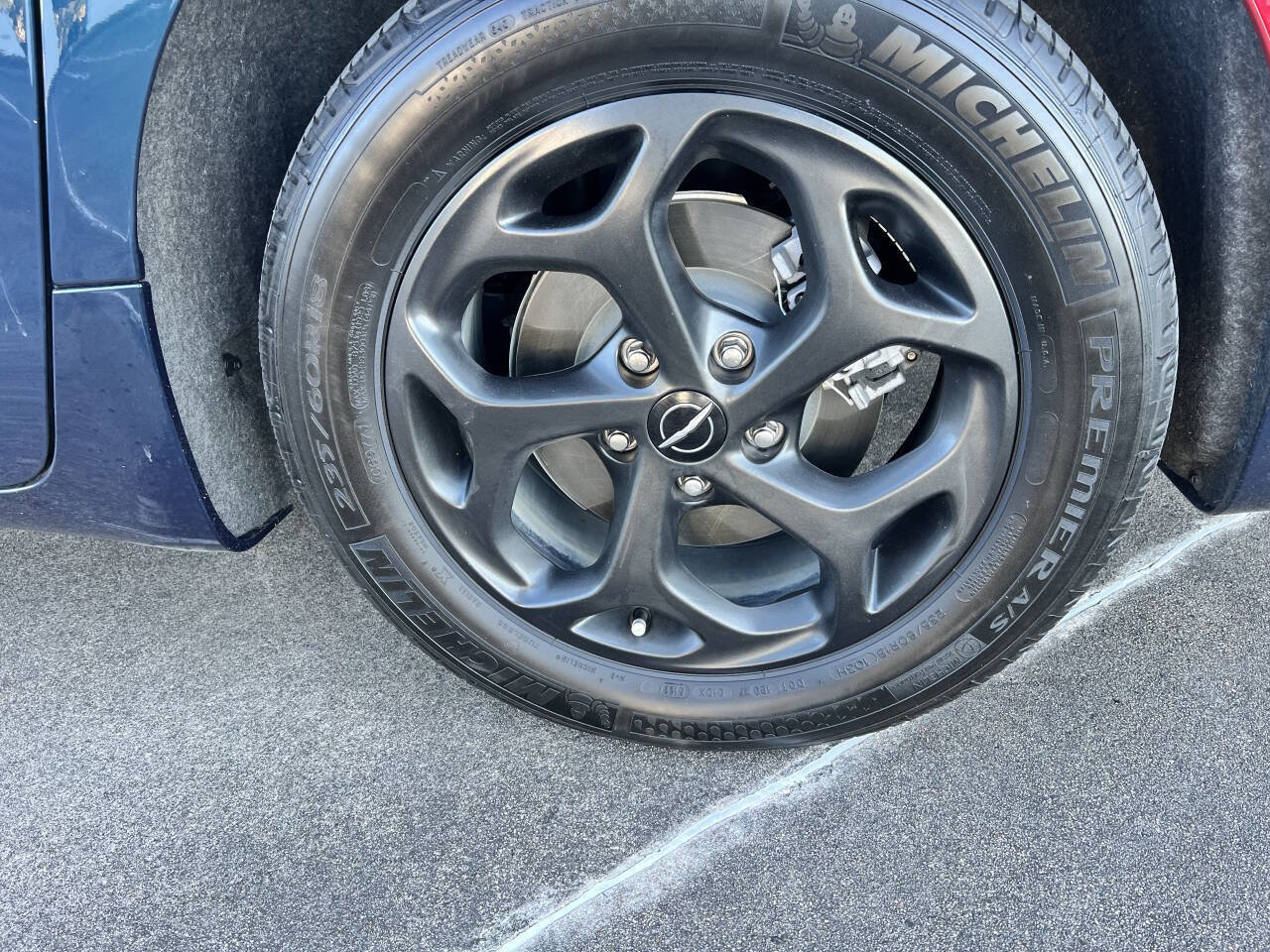 Used 2023 Chrysler Pacifica Touring-L w/ S Appearance Package image 53