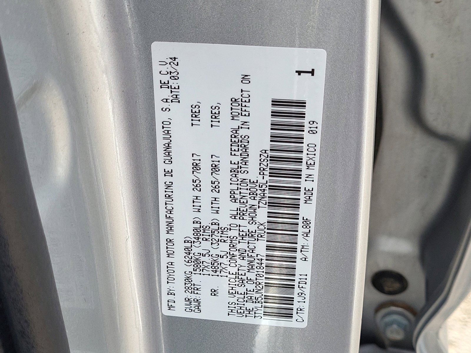 Used 2024 Toyota Tacoma TRD Off-Road image 33