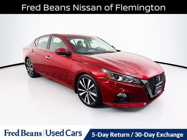 Certified 2020 Nissan Altima 2.0 Platinum image 1