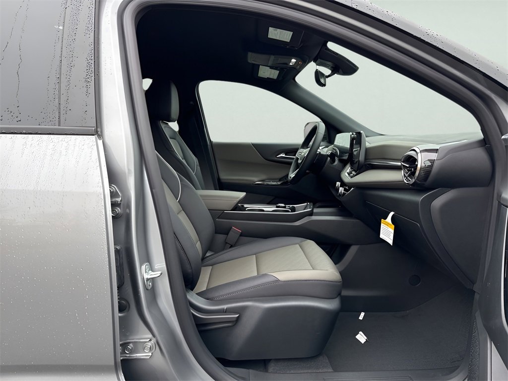 New 2026 Chevrolet Equinox LT w/ Convenience Package II image 10