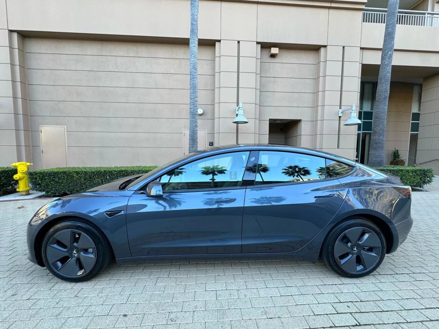 Used 2023 Tesla Model 3 Standard Range RWD image 2