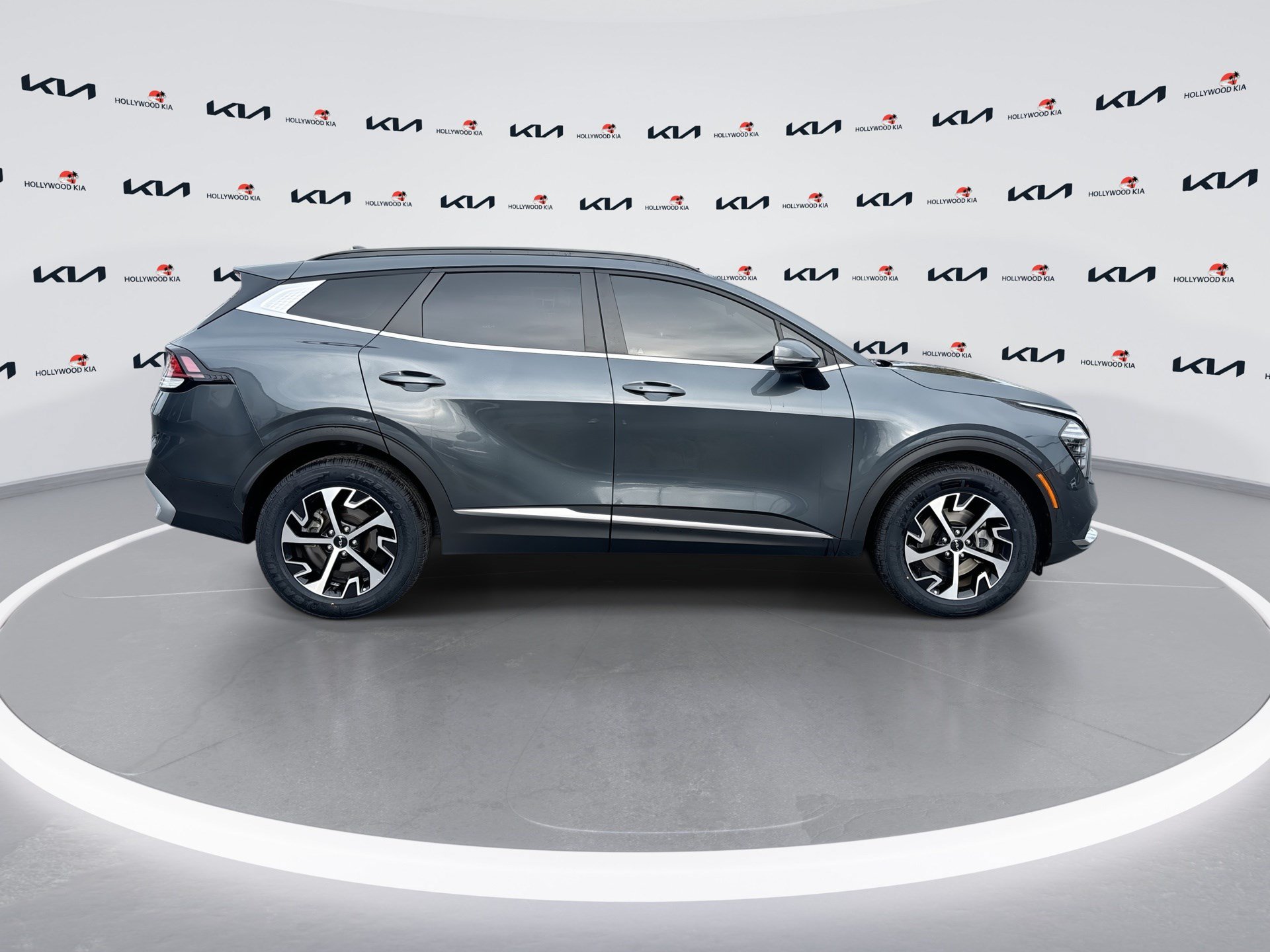 Certified 2024 Kia Sportage EX w/ EX Premium Package AWD/4WD image 9