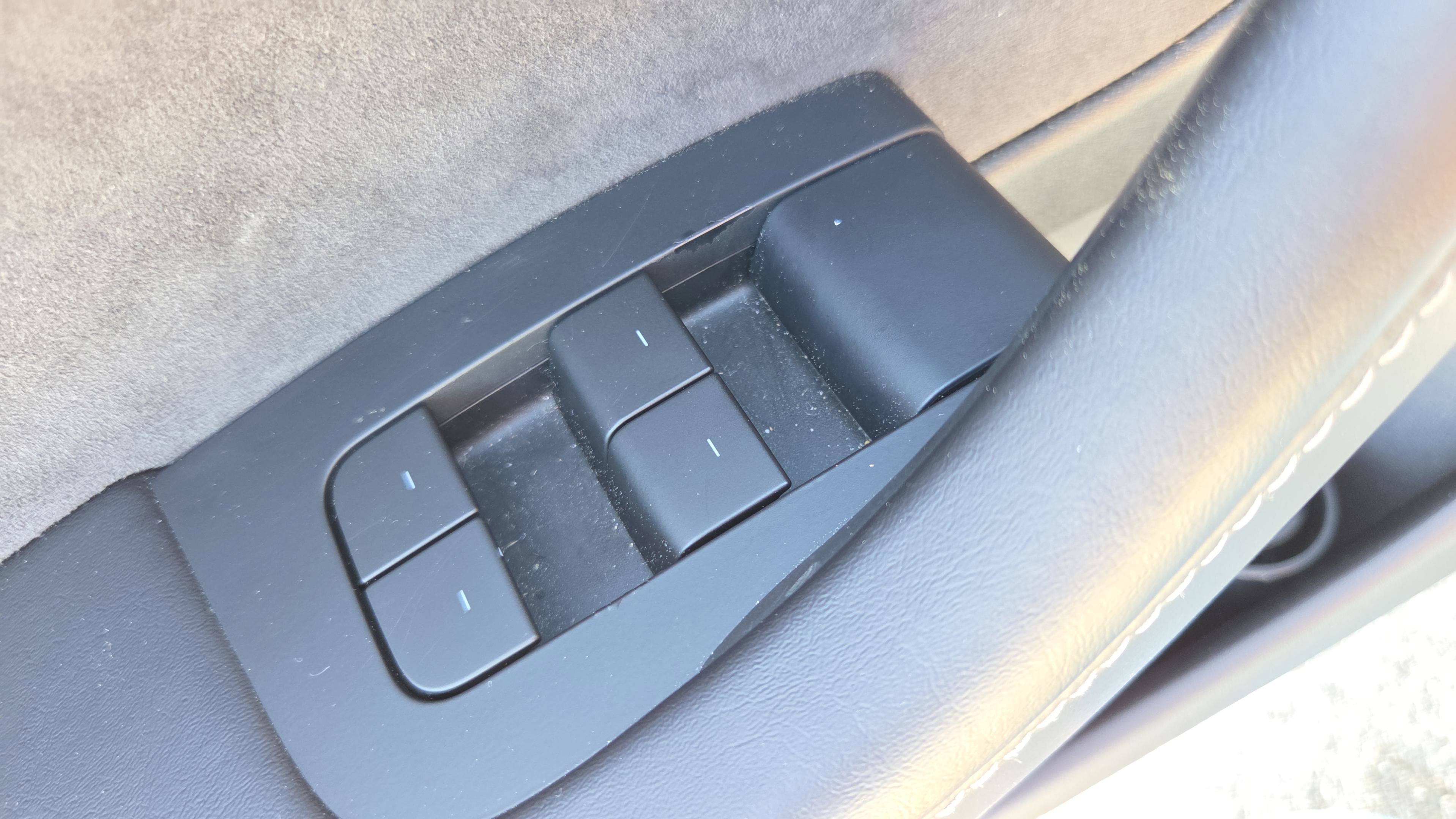 Used 2021 Tesla Model 3 Performance image 33