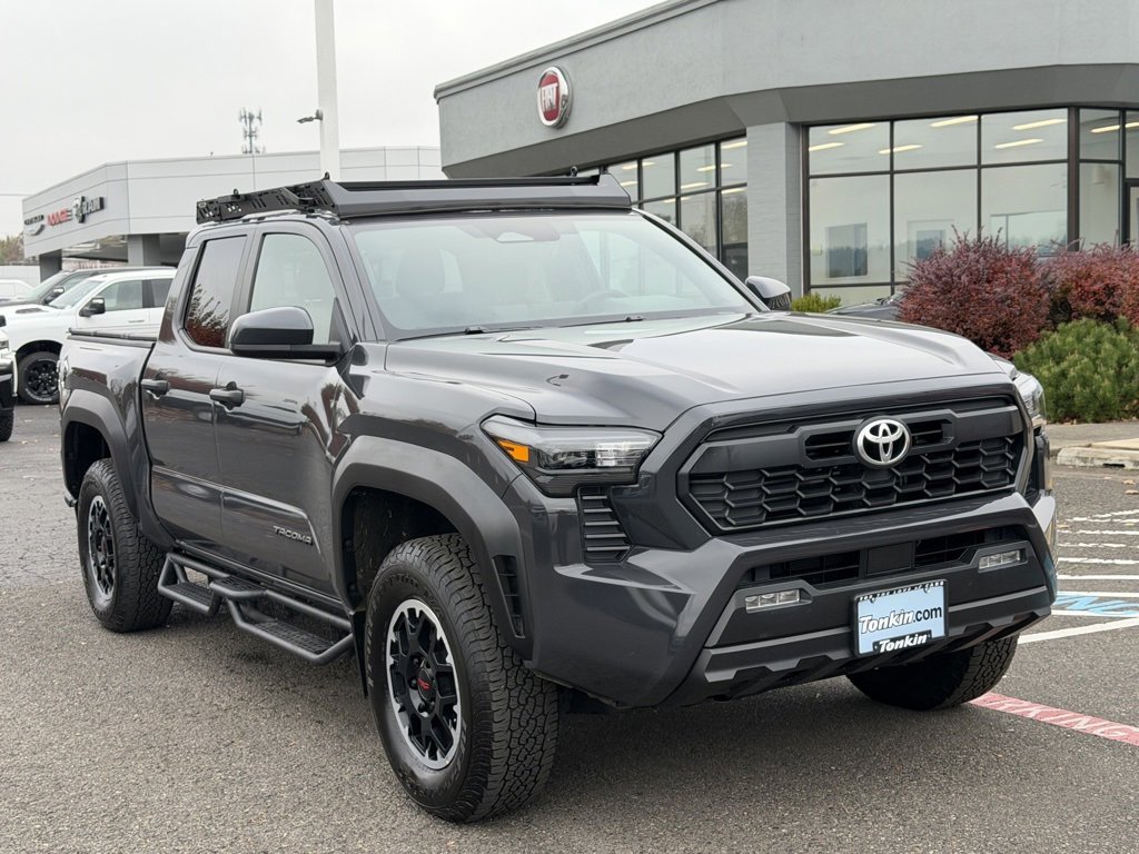 Used 2024 Toyota Tacoma TRD Off-Road image 2