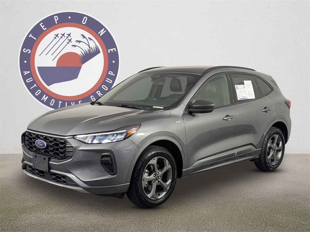 Used 2024 Ford Escape ST-Line image 2