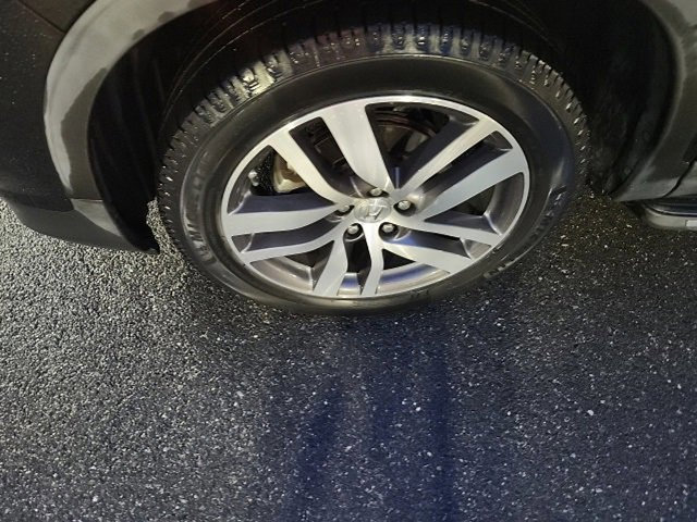 Used 2016 Honda Pilot Touring image 11