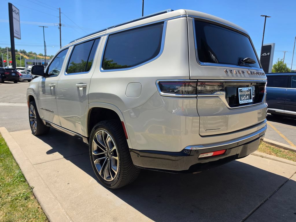 Used 2022 Jeep Grand Wagoneer Series III w/ Rear Seat Video Group 1 AWD/4WD image 7