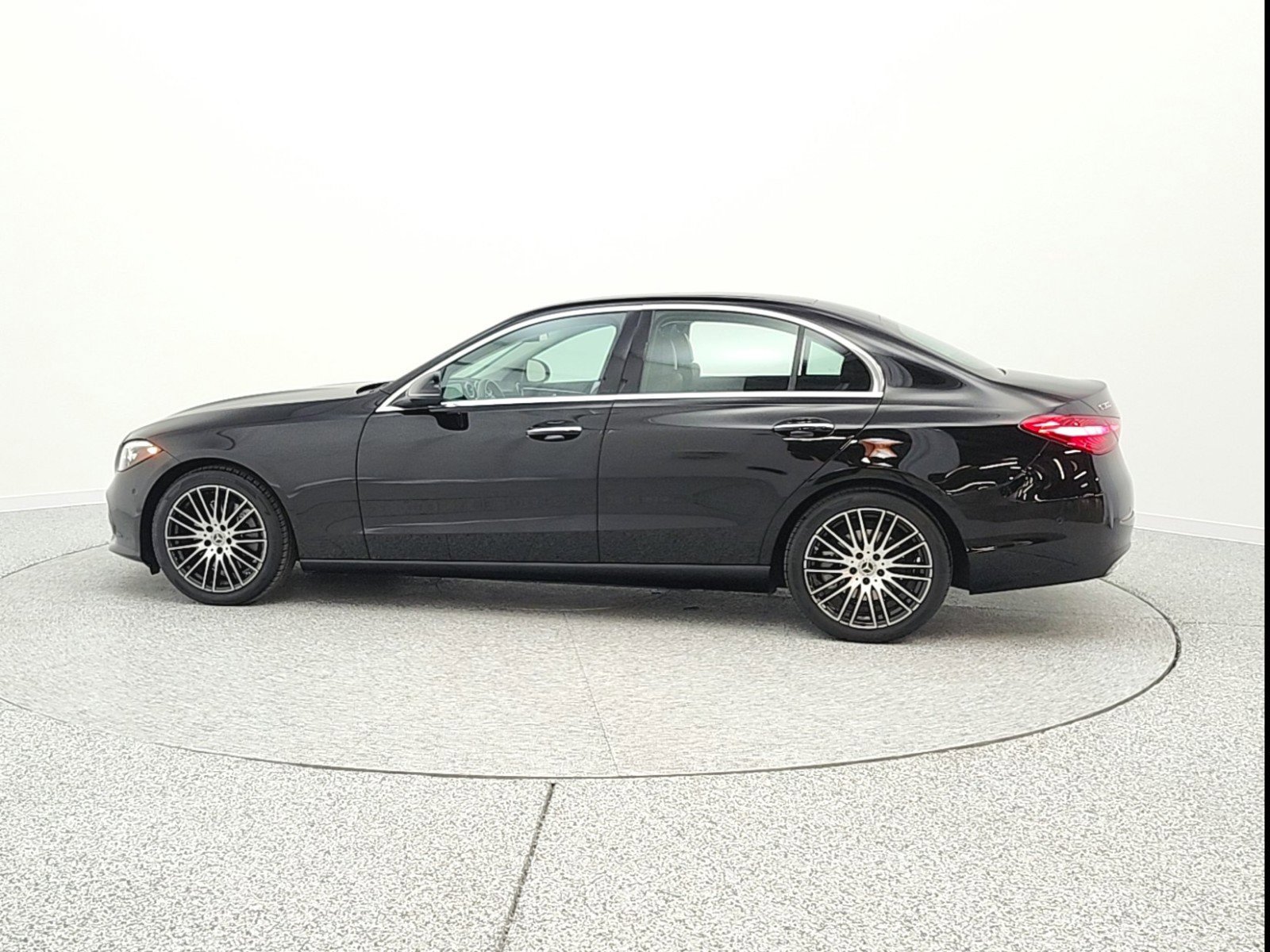 Used 2023 Mercedes-Benz C 300 Sedan image 8