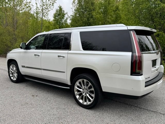 Used 2020 Cadillac Escalade ESV Luxury AWD/4WD image 8