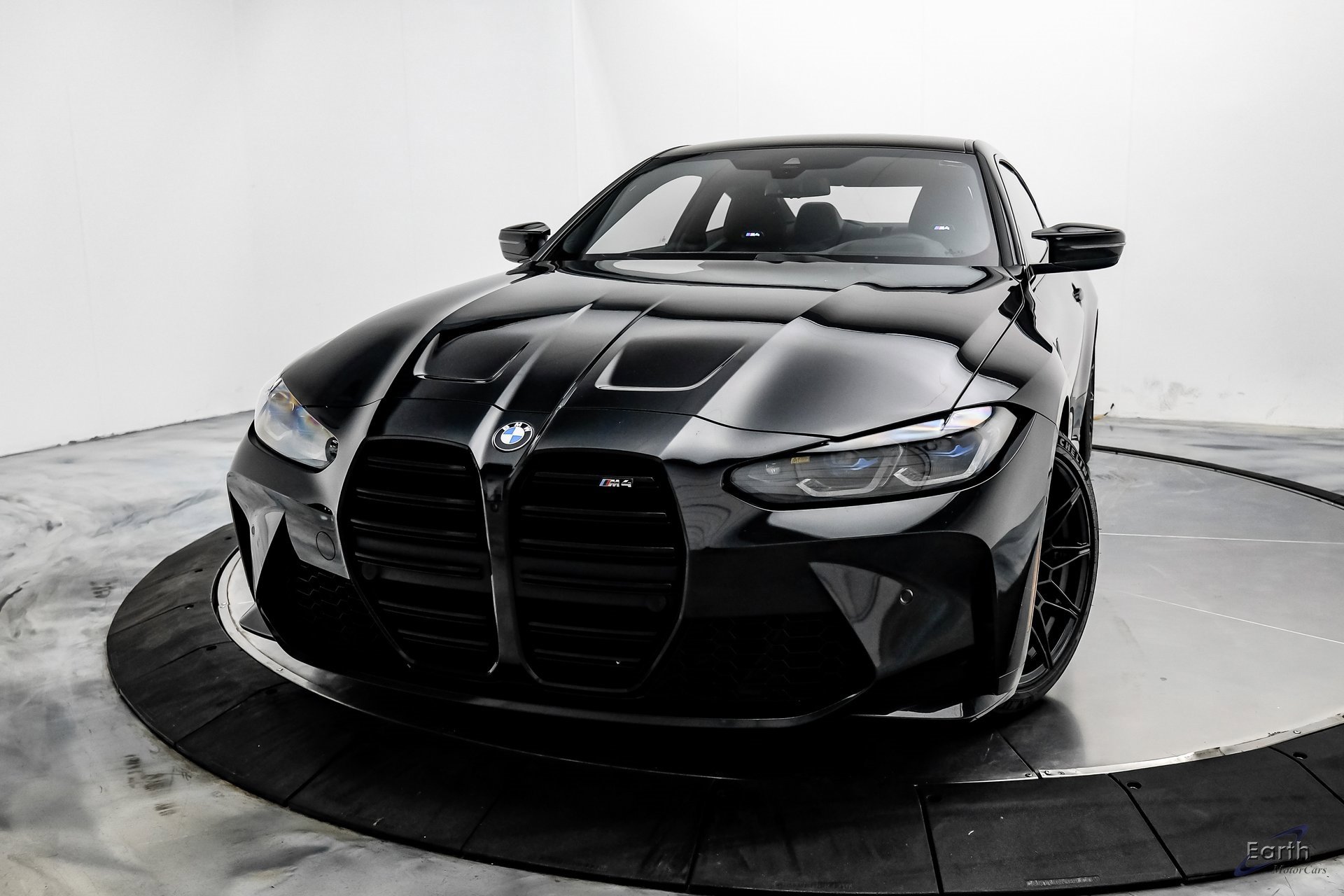 Used 2021 BMW M4 Coupe w/ Executive Package image 3