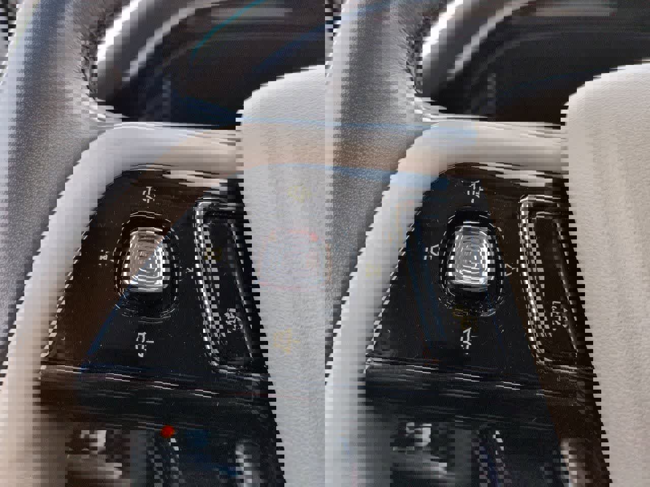 Used 2021 Lincoln Corsair Reserve w/ Equipment Group 201A image 25