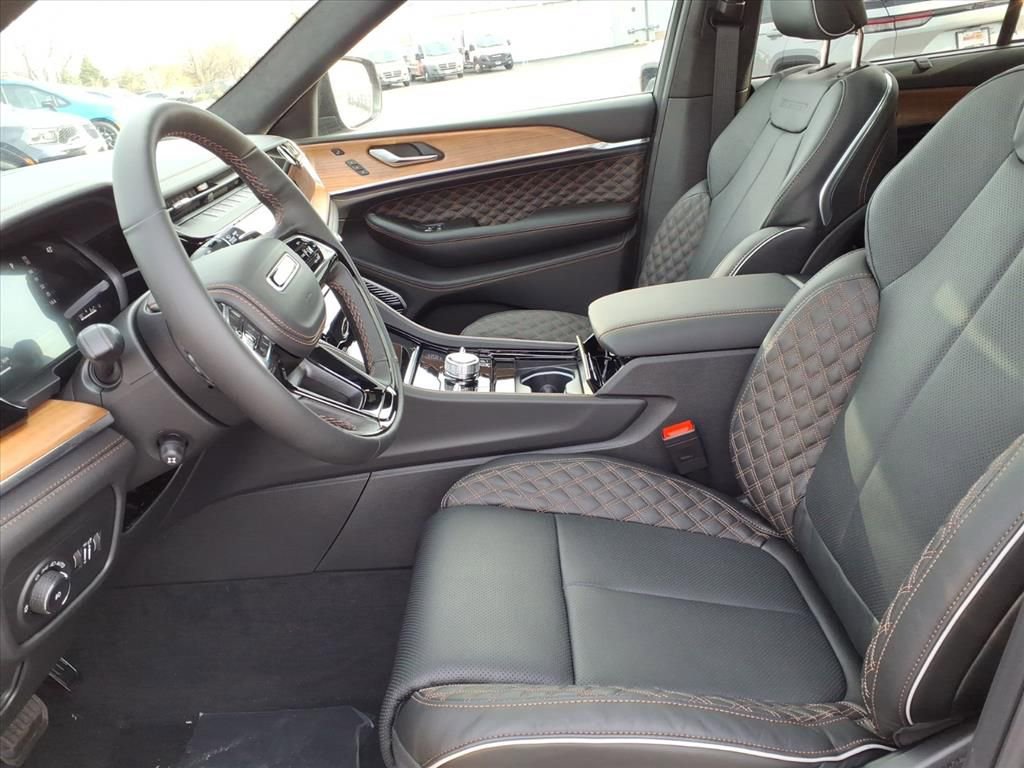 New 2026 Jeep Grand Cherokee Summit image 10