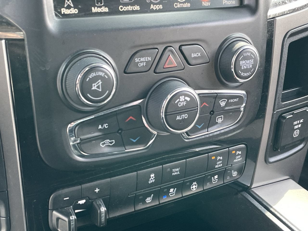 Used 2014 RAM 1500 Sport AWD/4WD image 35