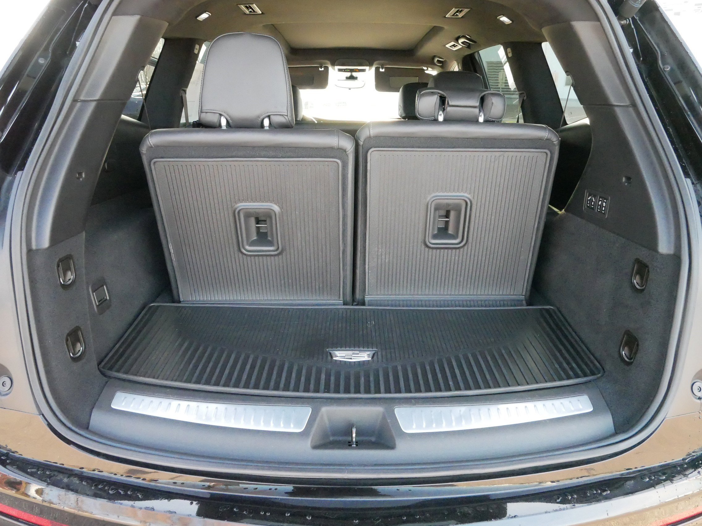 Certified 2024 Cadillac XT6 Sport w/ LPO, Onyx Lite Package image 18