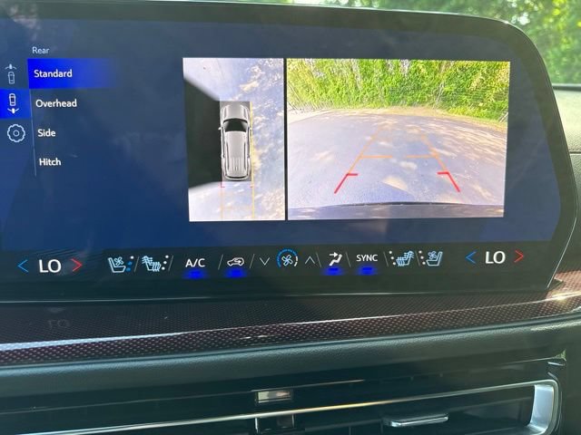 Used 2026 Chevrolet Traverse RS FWD image 17