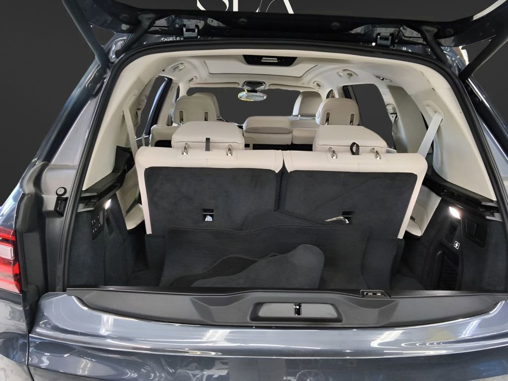 Used 2020 BMW X7 xDrive40i w/ Premium Package AWD/4WD image 6
