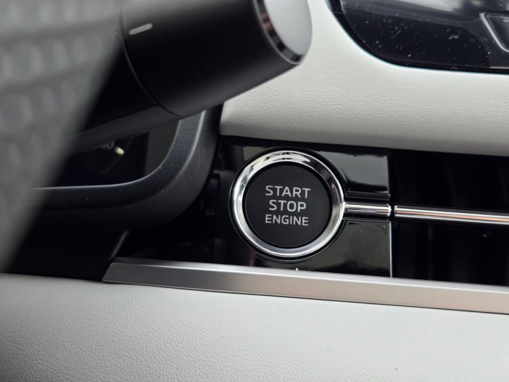 New 2026 Mitsubishi Outlander SEL AWD/4WD image 25