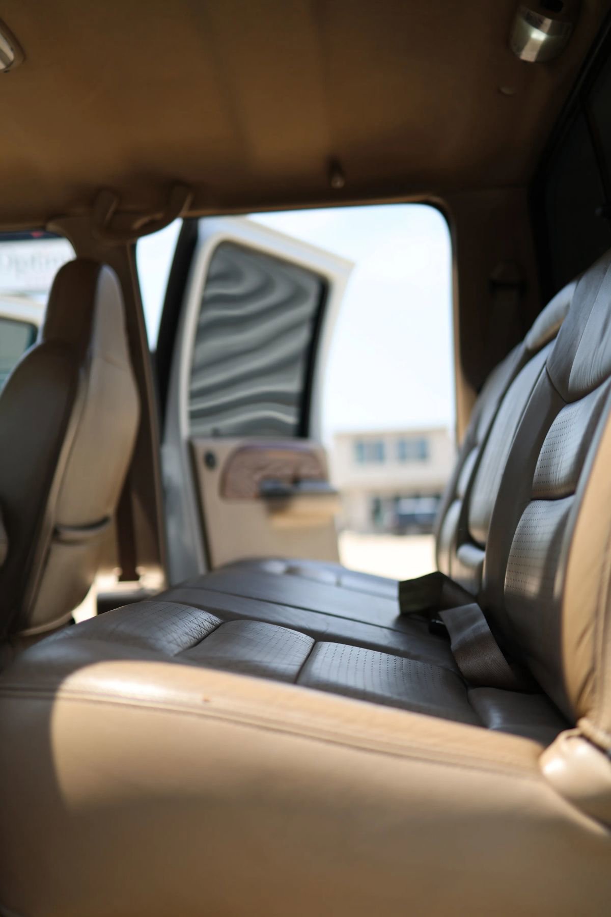 Used 2001 Ford F350 XLT image 41