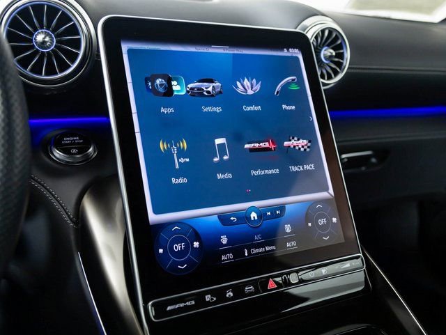 Used 2022 Mercedes-Benz SL 63 AMG 4MATIC w/ Driver Assistance Package image 24