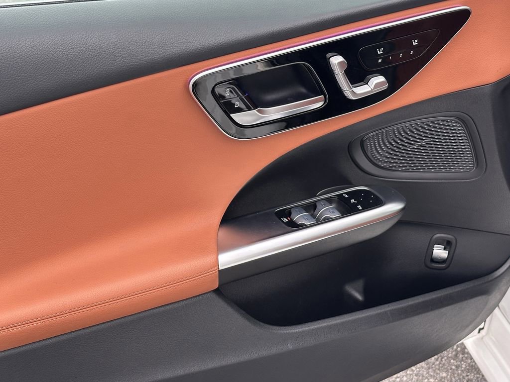 Certified 2025 Mercedes-Benz C 300 Sedan image 11