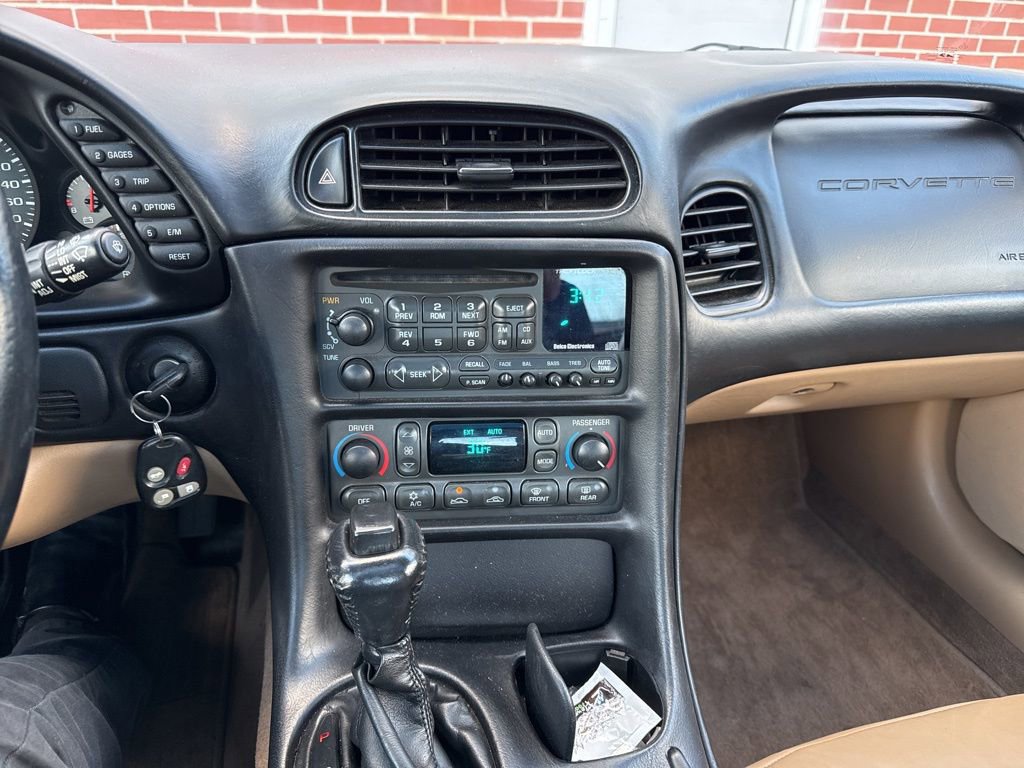 Used 2004 Chevrolet Corvette Coupe w/ Preferred Equipment Group image 8