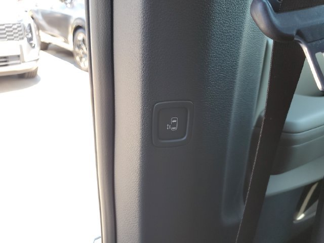 New 2026 Kia Carnival EX FWD image 20