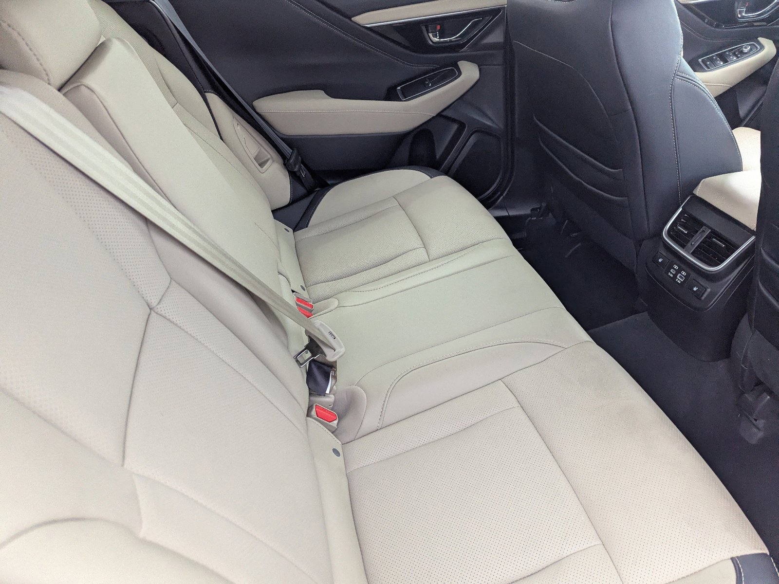 Certified 2025 Subaru Outback Limited AWD/4WD image 14