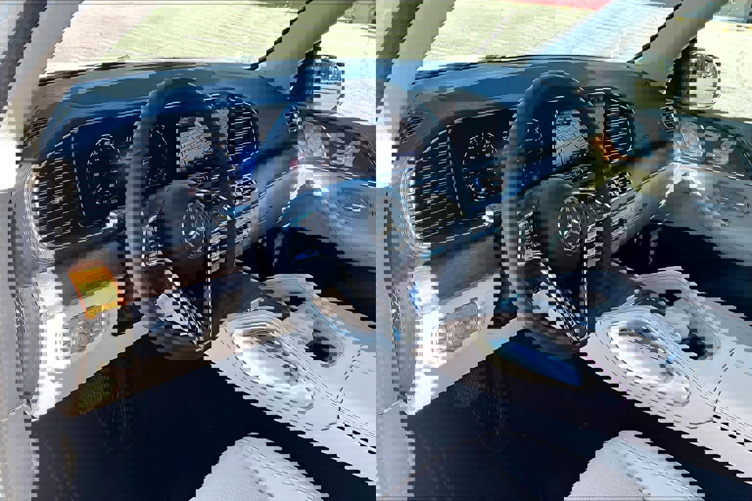 Used 2024 Mercedes-Benz GLE 350 4MATIC image 17