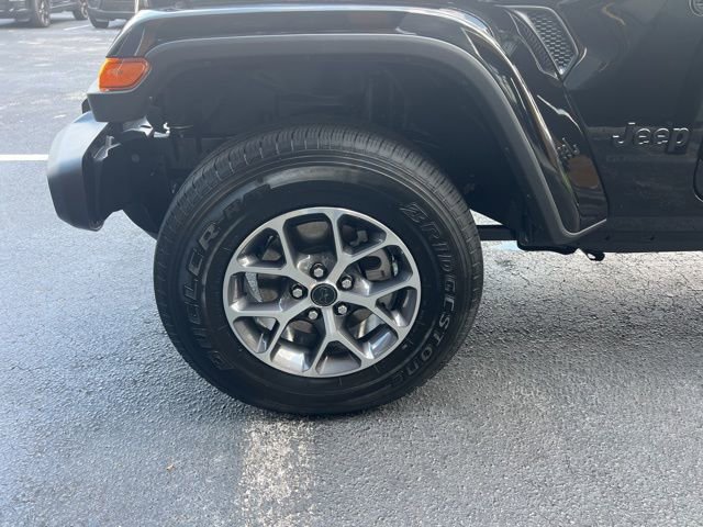 New 2025 Jeep Gladiator Sport image 5