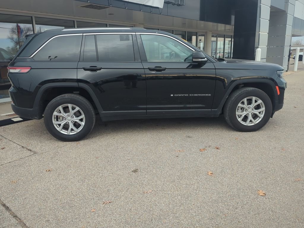 Used 2024 Jeep Grand Cherokee Limited image 8