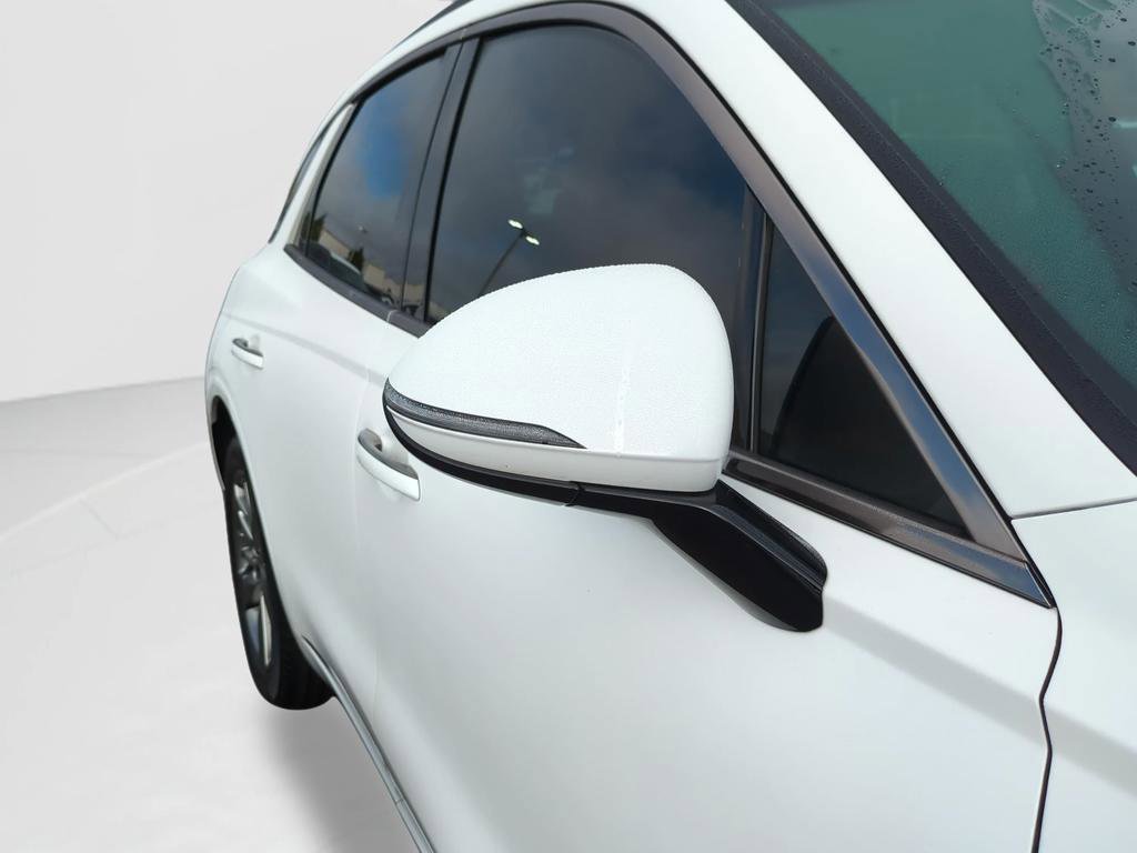 Used 2025 Genesis GV70 3.5T Sport image 11