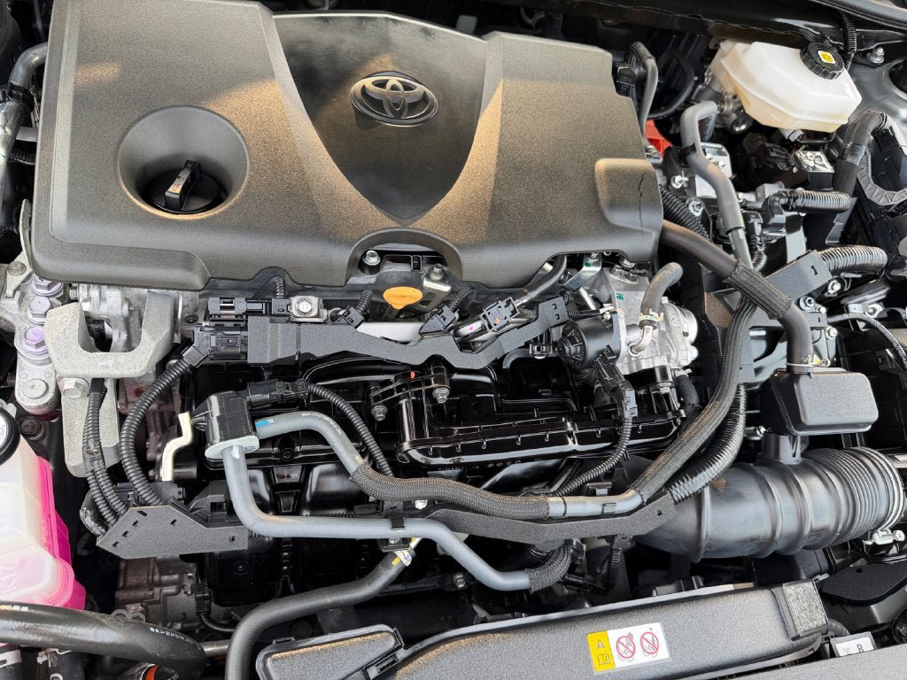 Used 2025 Toyota Camry SE FWD image 31