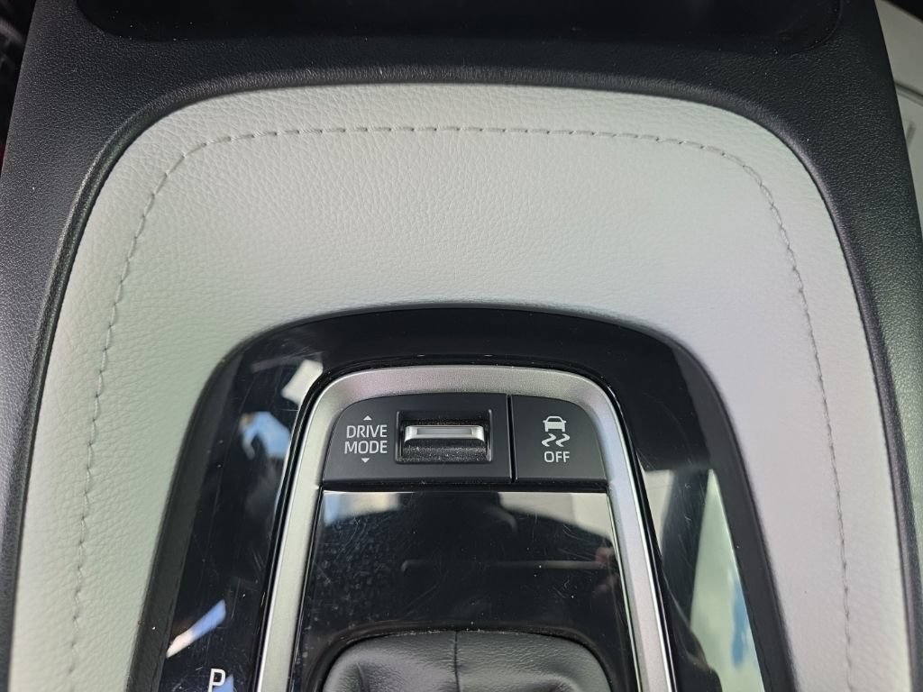 Certified 2024 Toyota Corolla SE FWD image 20