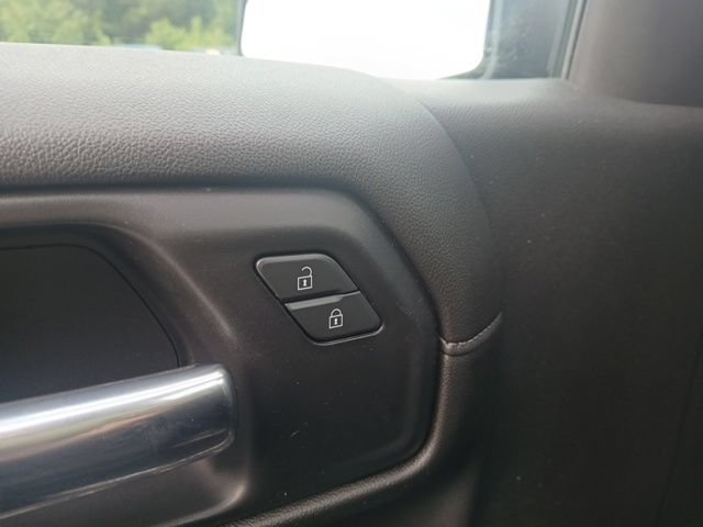 Used 2020 Chevrolet Silverado 1500 RST AWD/4WD image 32