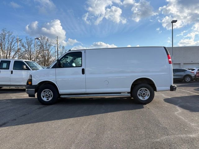 Used 2024 GMC Savana 2500 w/ Driver Convenience Package image 2