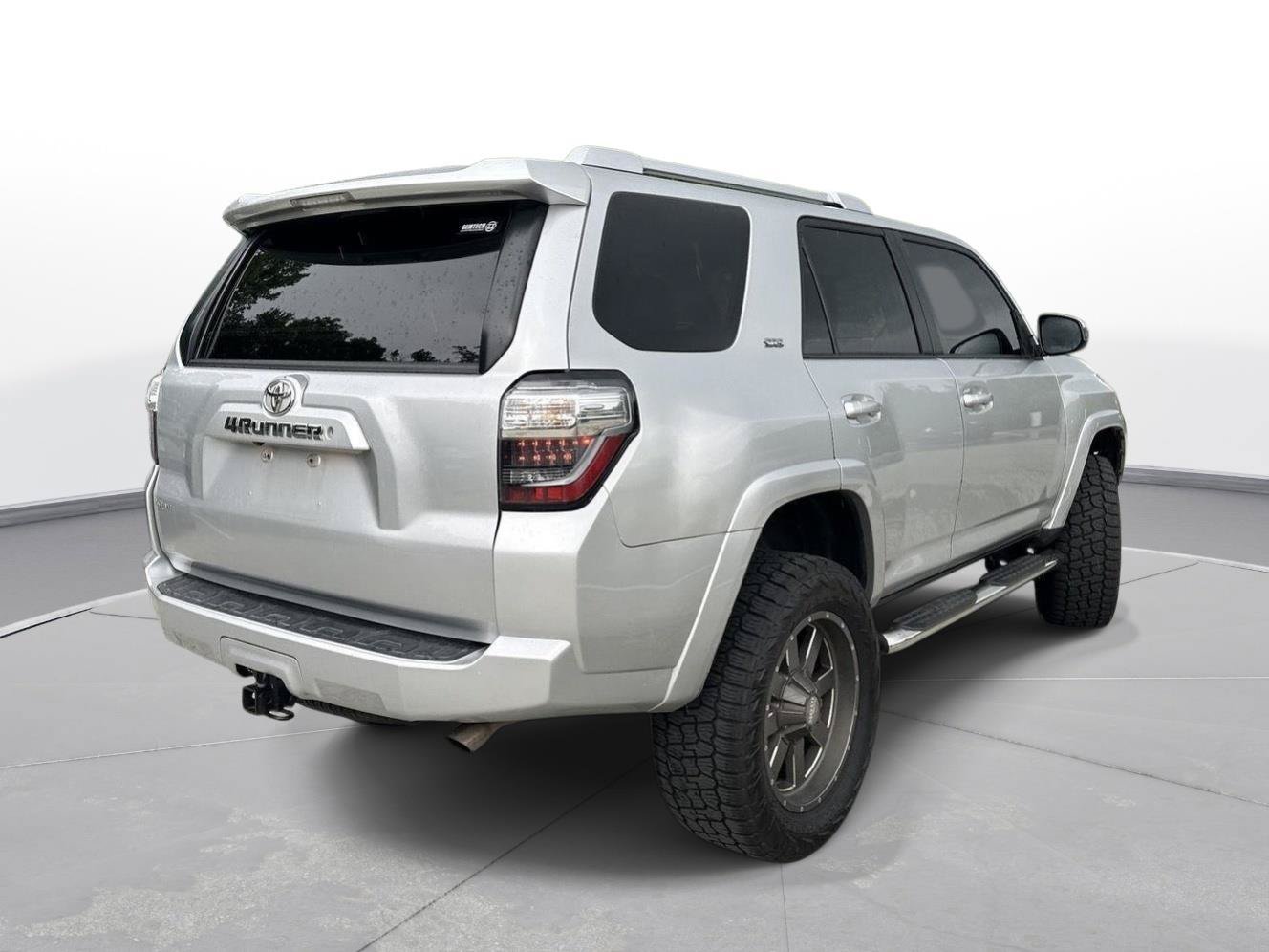 Used 2015 Toyota 4Runner SR5 AWD/4WD image 6