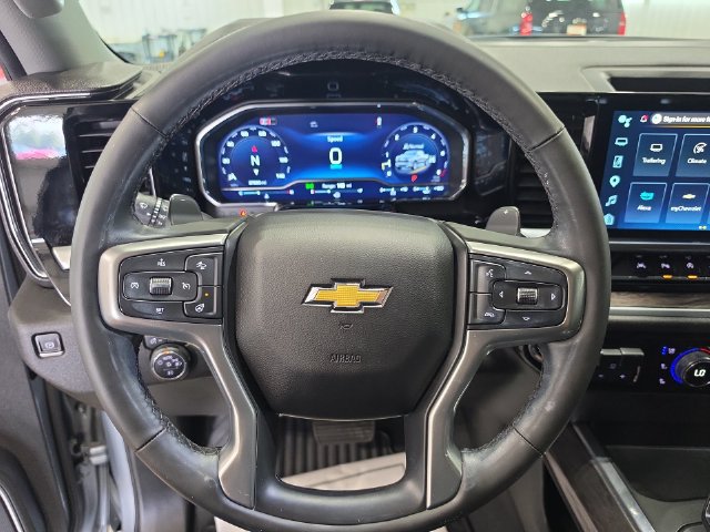 Used 2025 Chevrolet Silverado 1500 LTZ w/ LTZ Convenience Package II AWD/4WD image 18