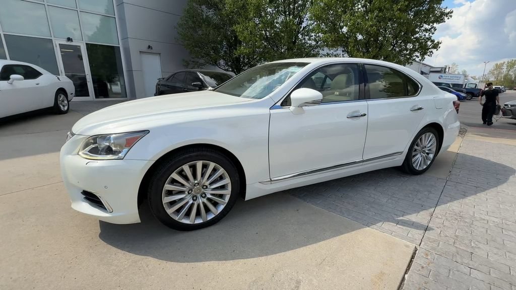 Used 2015 Lexus LS 460 AWD w/ Comfort Package image 4