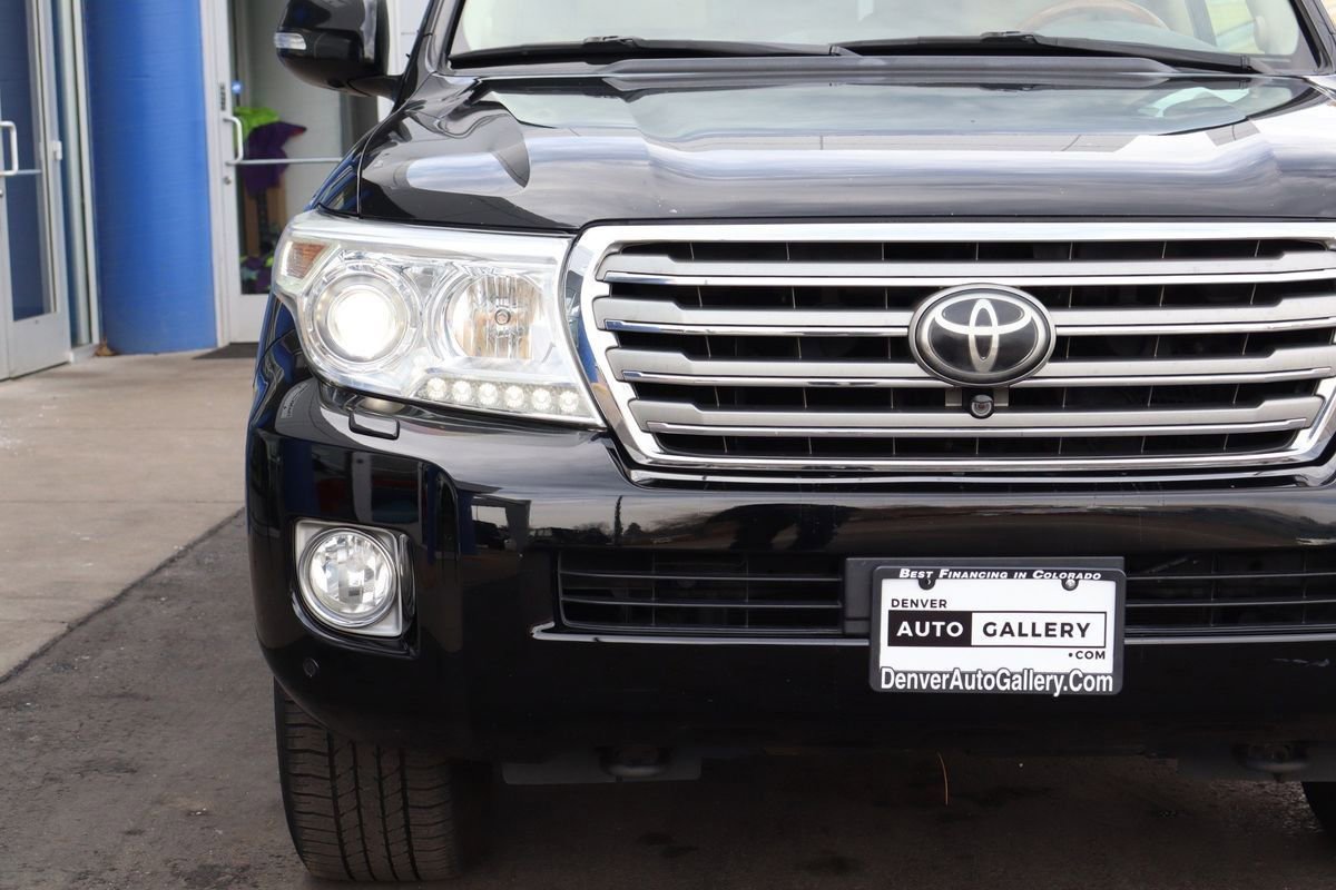Used 2013 Toyota Land Cruiser image 31