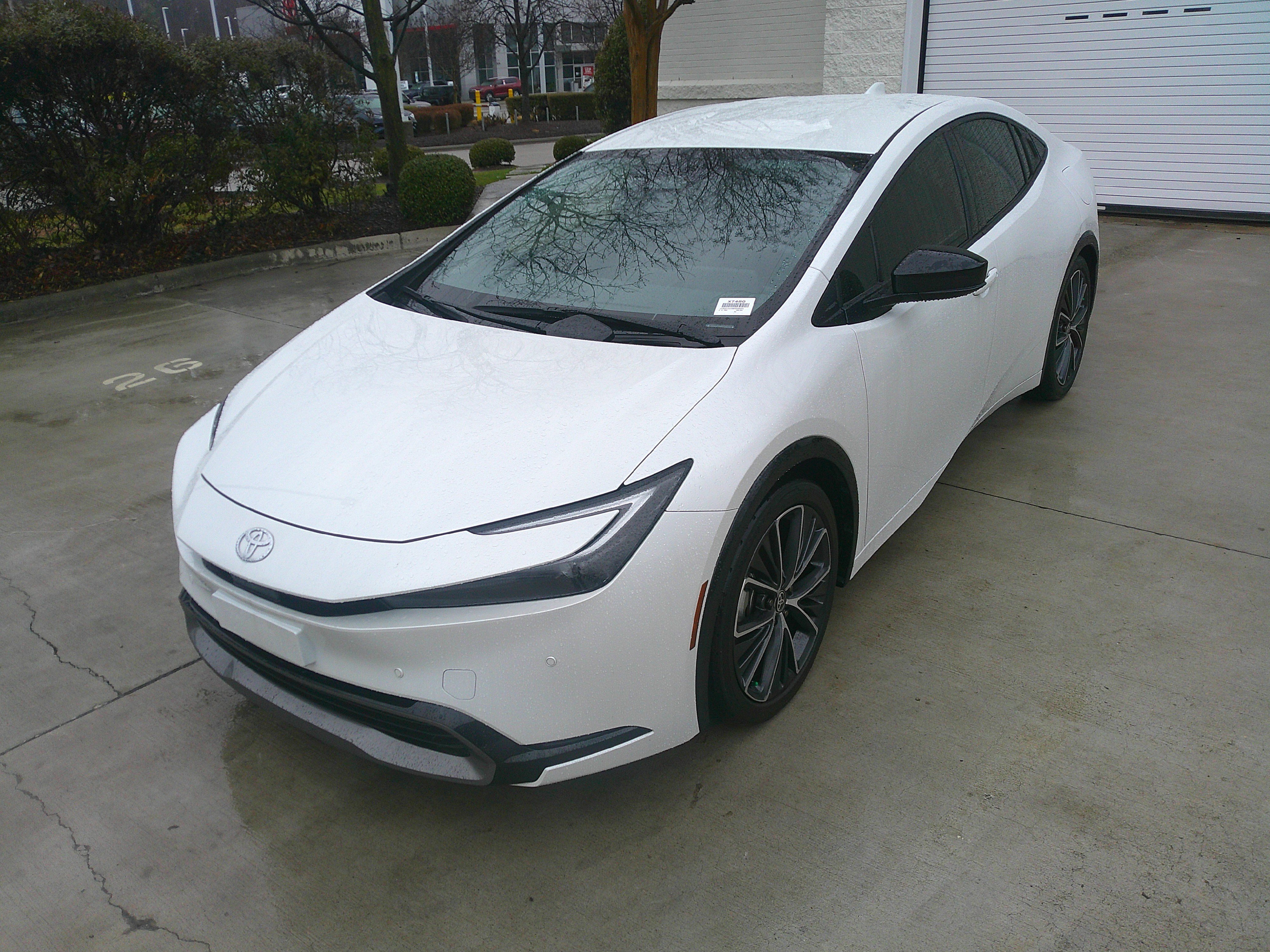 Used 2024 Toyota Prius XLE image 5