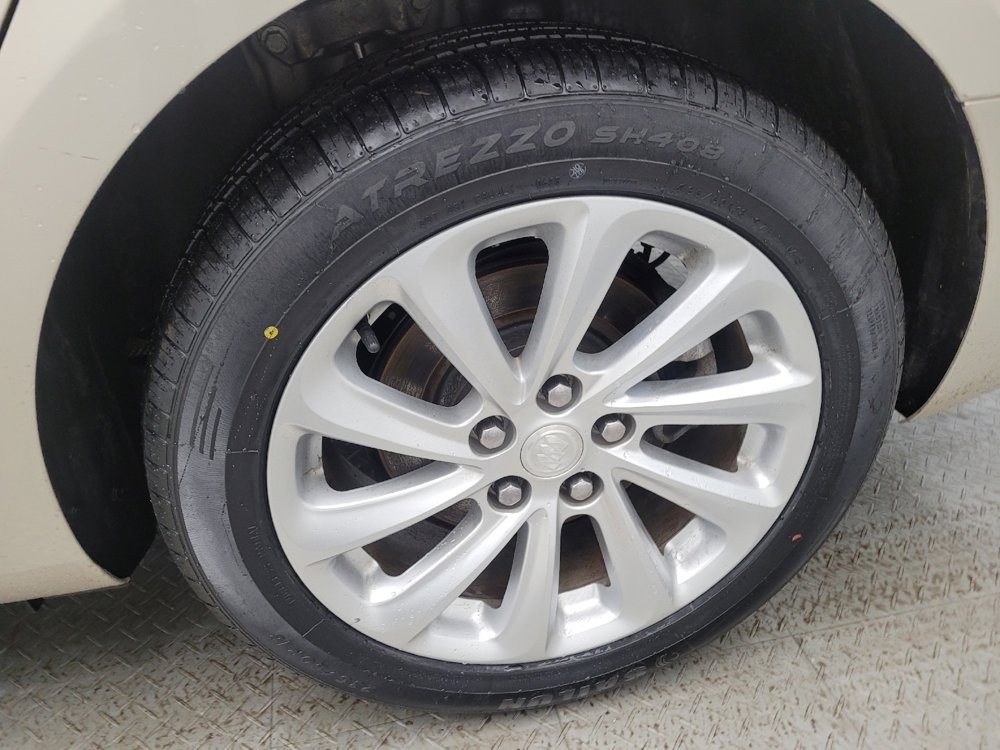 Used 2015 Buick LaCrosse Premium image 31