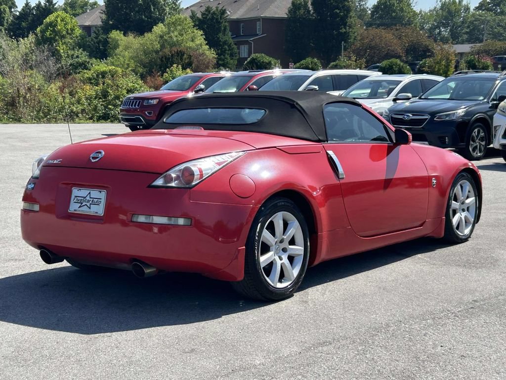Used 2005 Nissan 350Z Touring RWD image 5