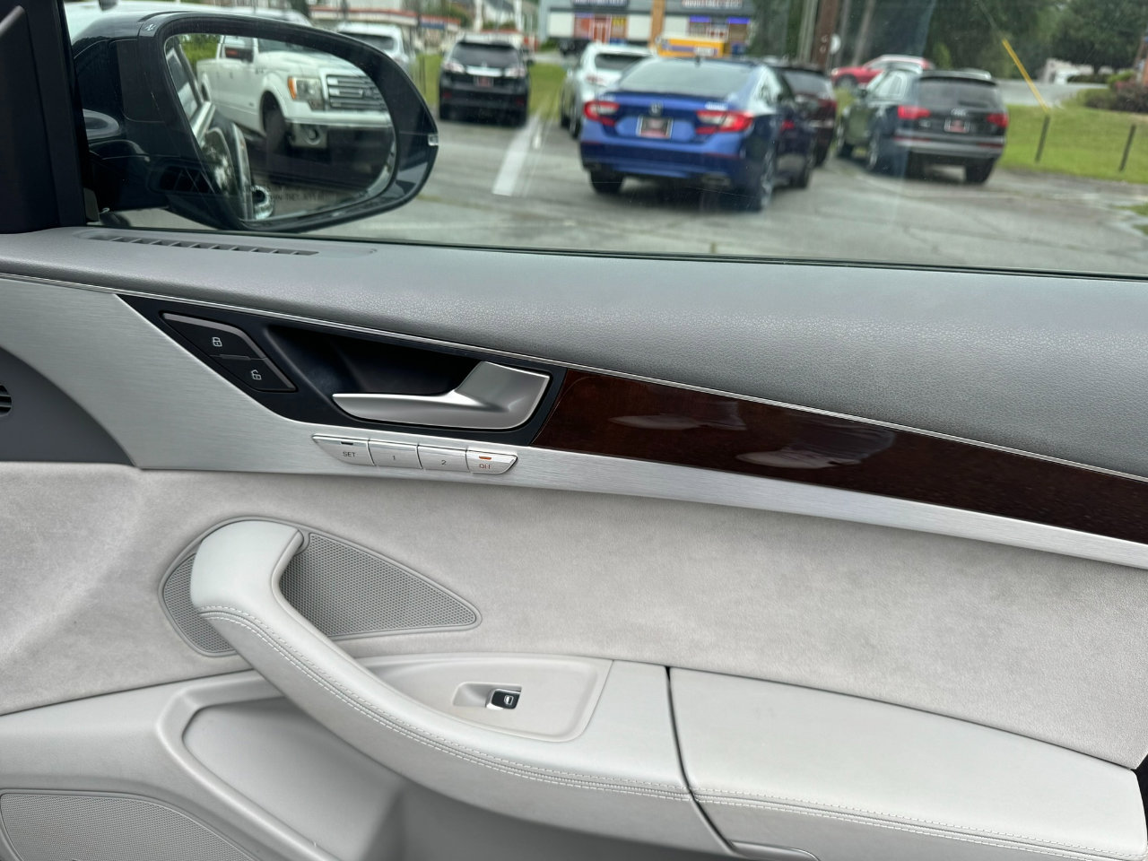 Used 2015 Audi A8 4.0T image 33