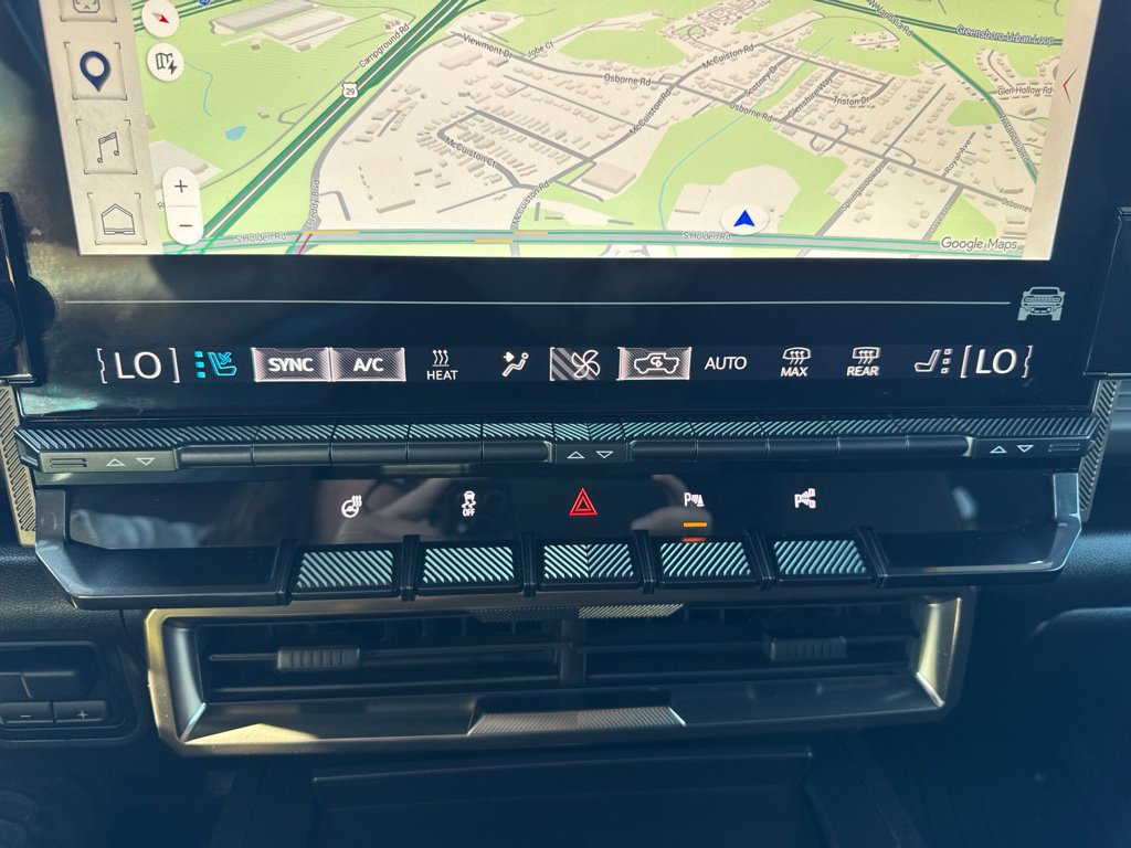Used 2024 GMC Hummer EV 2X AWD/4WD image 23