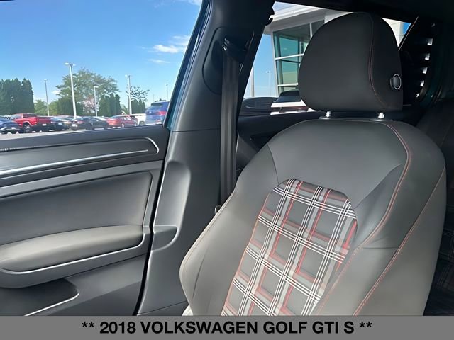Used 2018 Volkswagen GTI S FWD image 38
