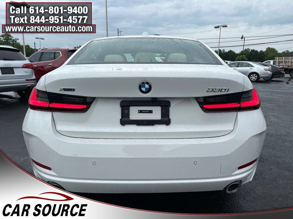 Used 2026 BMW 330i xDrive Sedan w/ Premium Package AWD/4WD image 6