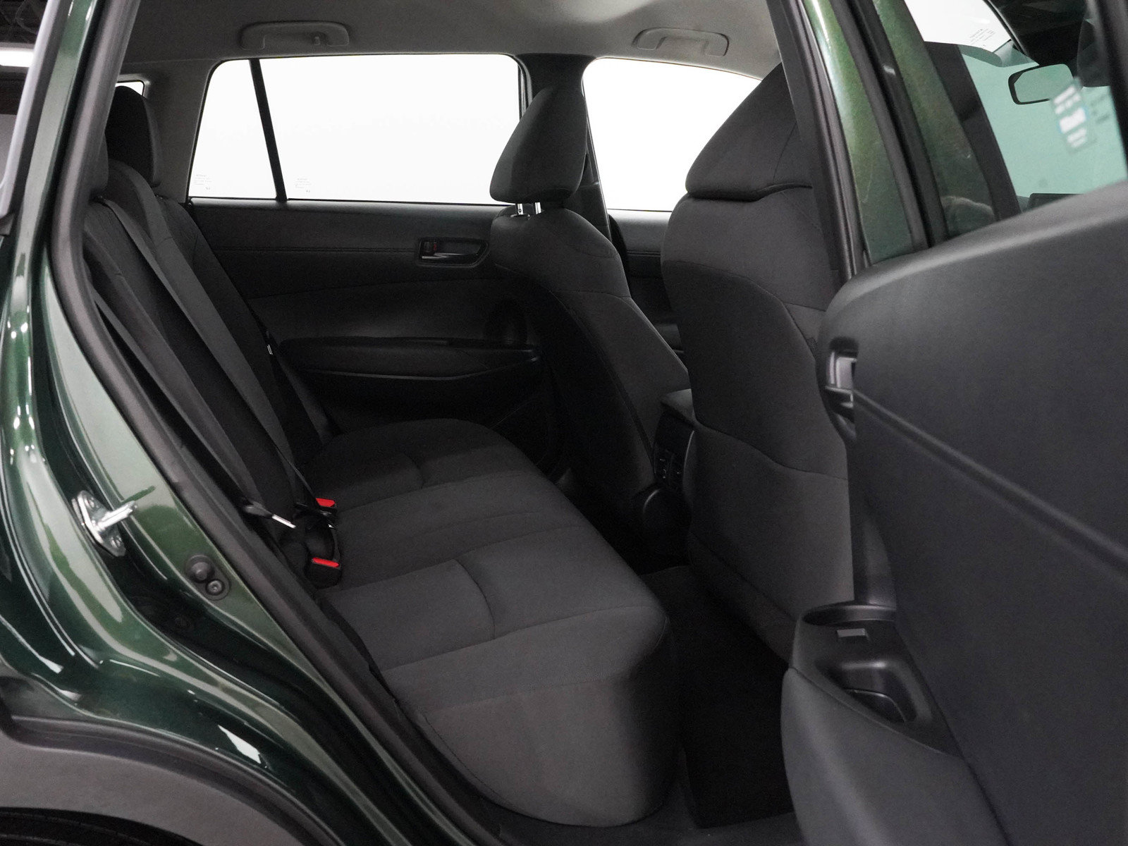 Used 2022 Toyota Corolla Cross LE AWD/4WD image 11