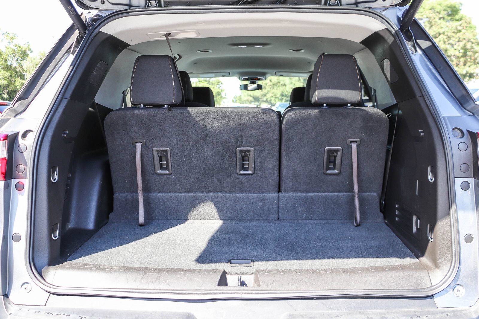 Used 2019 Chevrolet Traverse LT FWD image 27