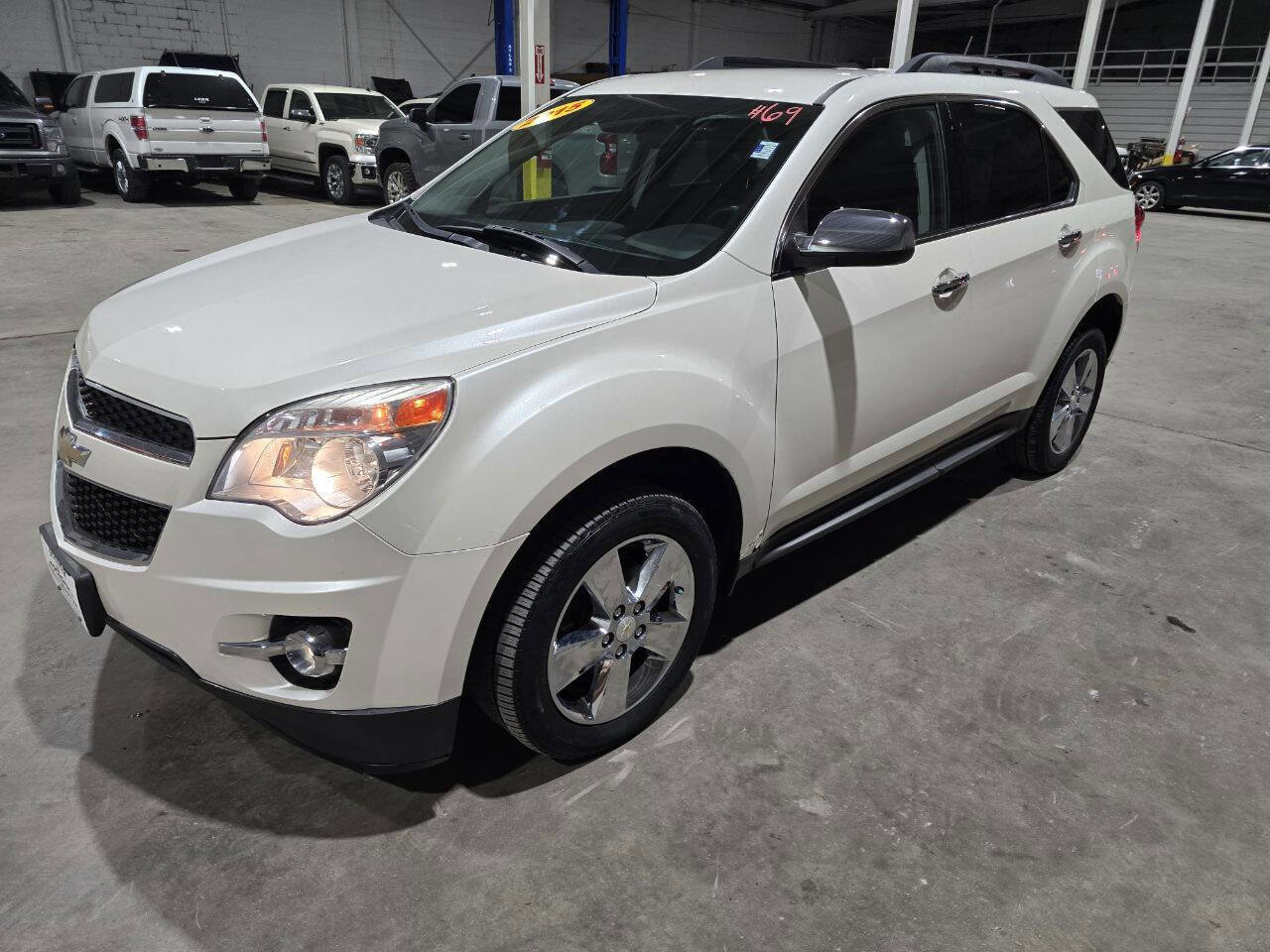 Used 2015 Chevrolet Equinox LT image 2